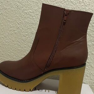 Brown Ankle Boots with Chunky Heel